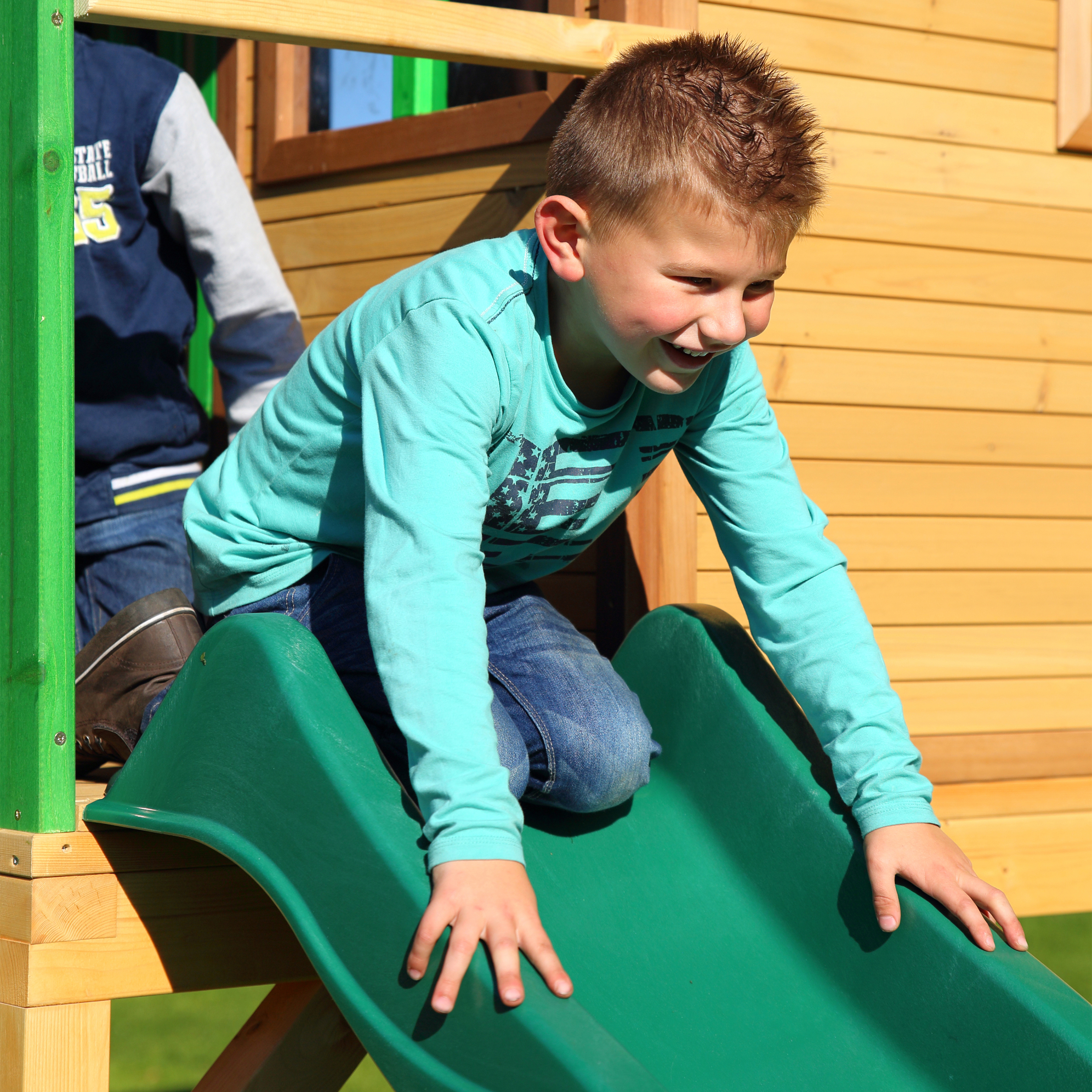  Sarah Maison Enfant avec Bac à  Sable & Toboggan vert