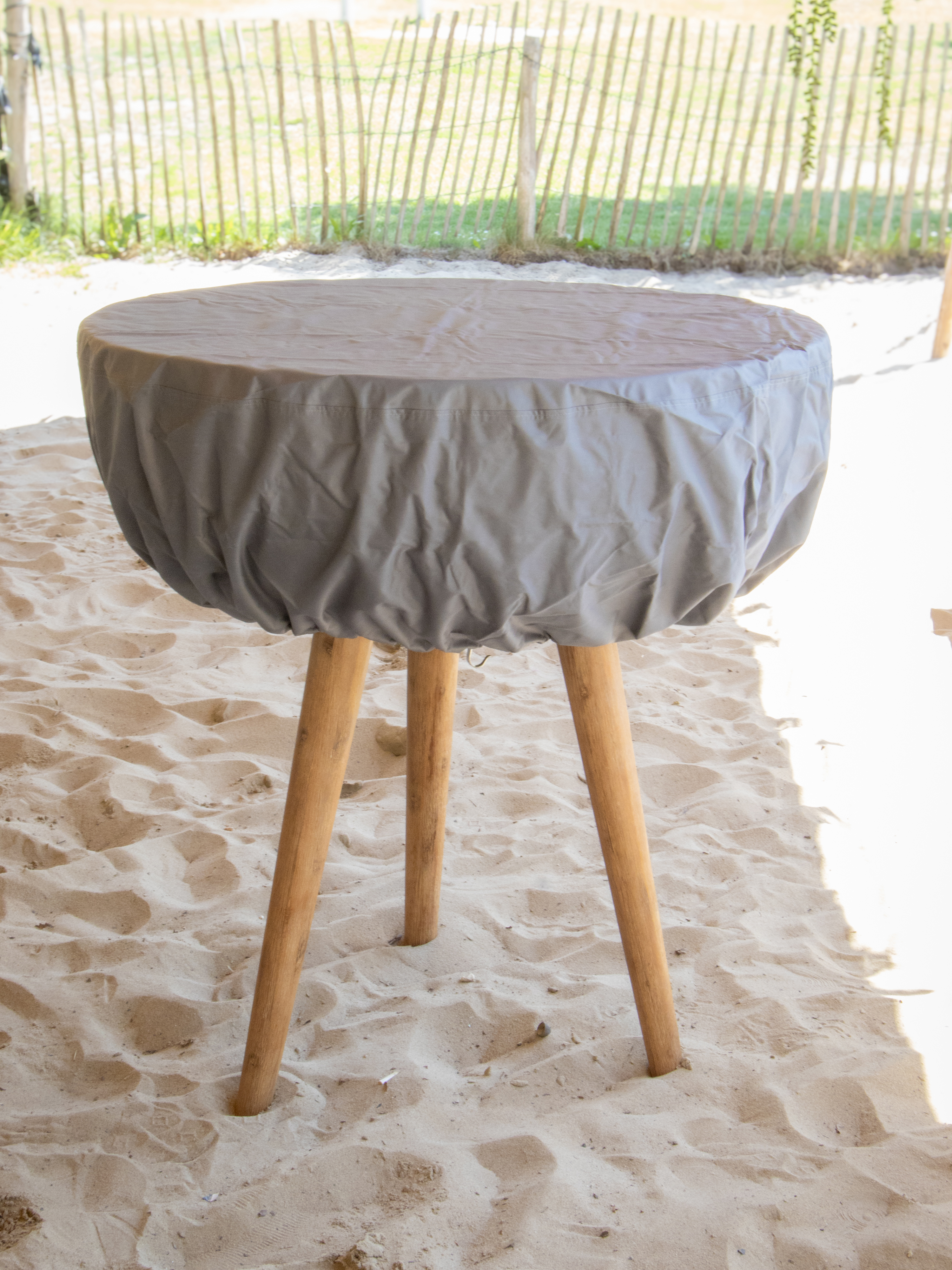 2-en-1 Mange debout/Glacière